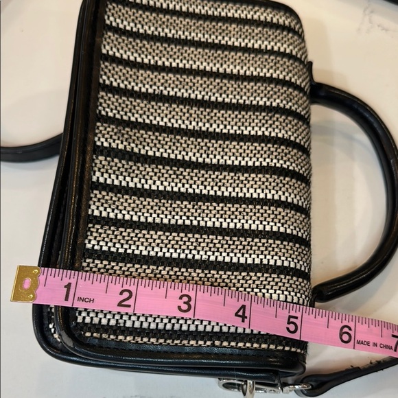 Zara Crossbody Bag Black and Cream Elegant Design - Picture 14 of 16